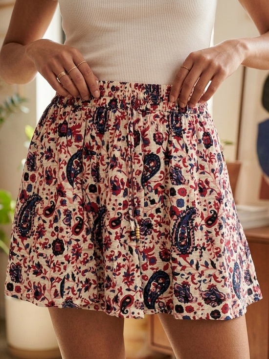 Zara Dresses & Skirts - Zara Women’s Size 12 US Mini Skirt Floral Paisley Red Summer